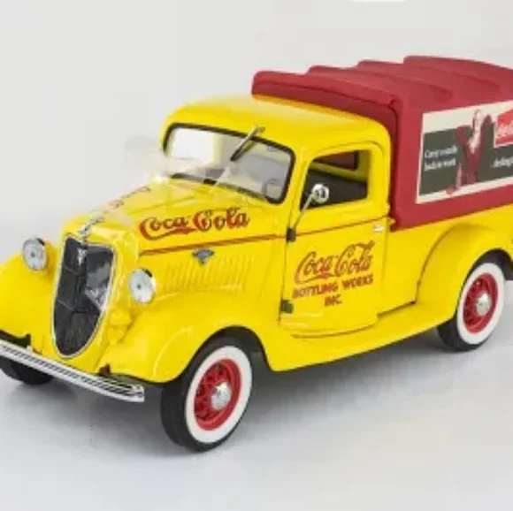 Rare collector's item Coca-Cola diecast metal vehicle replica of a 1935 Coke.New - Picture 5 of 11